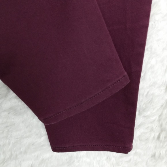 Signature Levi Strauss Womens Pants Pull On Skinny Totally Shaping Burgundy 6 - Picture 11 of 11